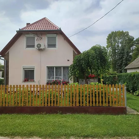 شقة In 19249 Balatonmáriafürdő